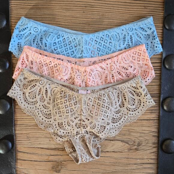 Victoria's Secret Lace Dream Angels Cheeky Panty Bundle Sz XS New 3 pieces - Picture 1 of 4